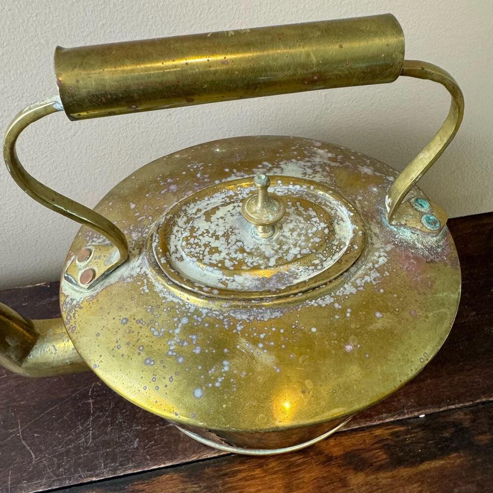 European Farmhouse Antique Brass‎ Teapot Tea Kettle with lid - Picture 2 of 9